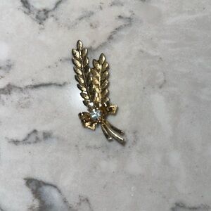 Designer Sarah Coventry‎ 1950's Gold Tone Wheat & Bow Brooch